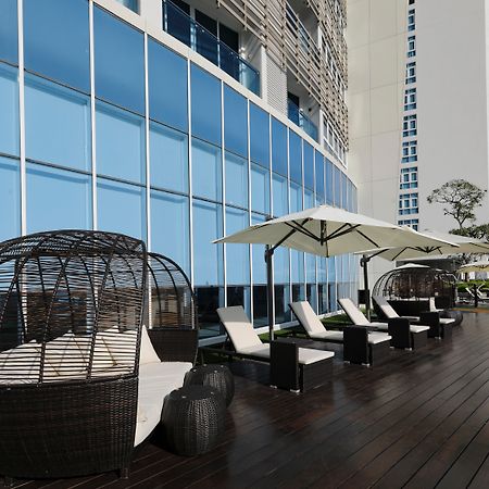Pinetree Marina Resort Nusajaya  Bagian luar foto