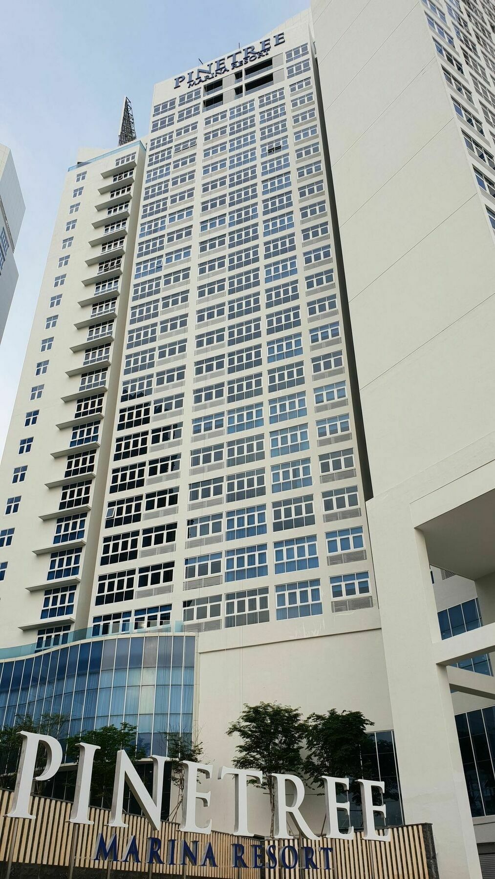 Pinetree Marina Resort Nusajaya  Bagian luar foto